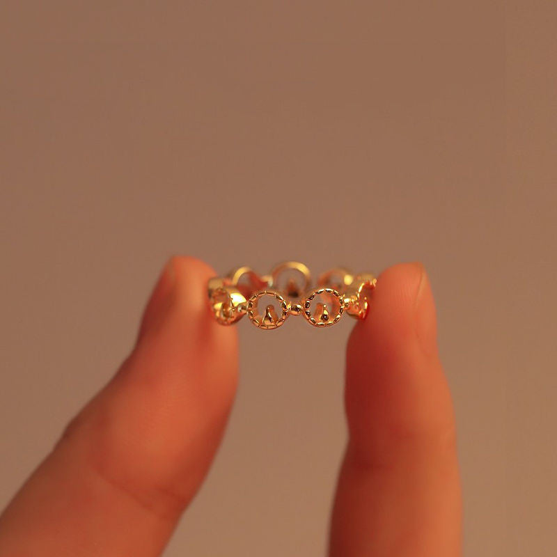 Elegant Women’s Ring