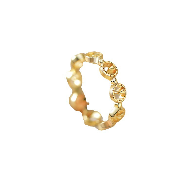Elegant Women’s Ring